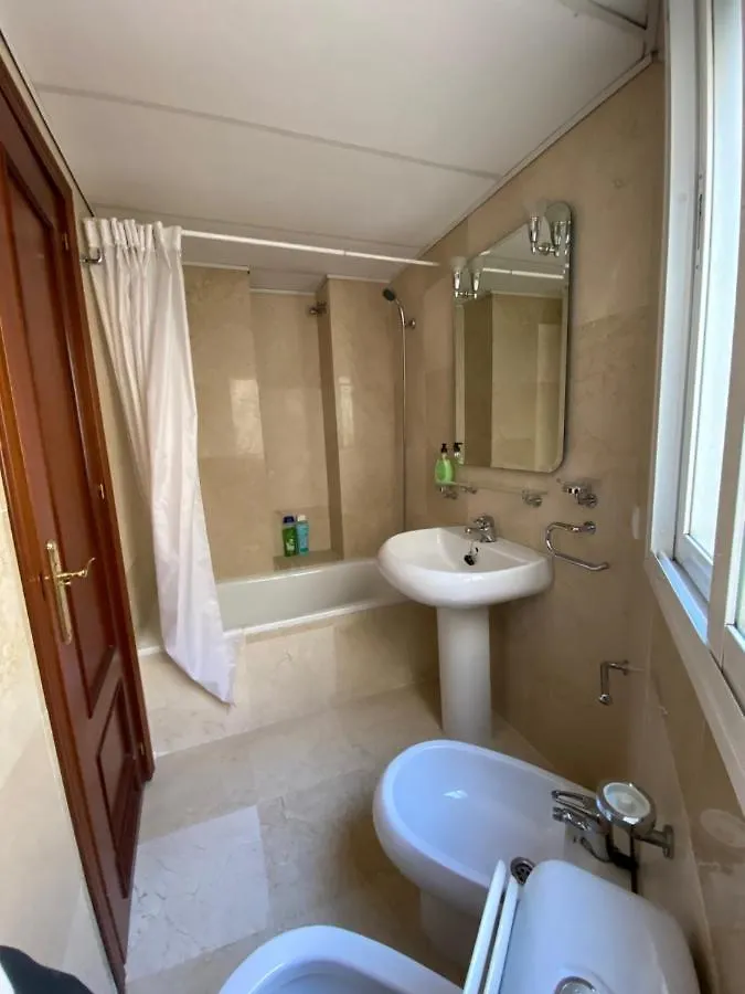 Fantastico Apartamento Con Parking Avenida De Cadiz Sevilla Lägenhet