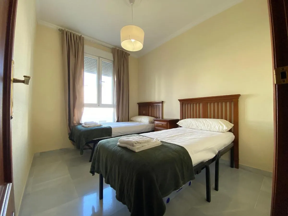 Fantastico Apartamento Con Parking Avenida De Cadiz Sevilla Lägenhet